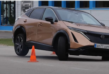 日产 Ariya Crossover 在驼鹿测试中击败 BMW i4 轿车