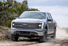 2022 Ford F-150 Lightning Lariat 驾驶员的注意事项