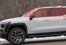 2024 雪佛兰 Silverado EV 在 RST 内饰中进行了测试