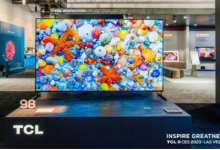 TCL 在 CES 2023 上展示了其新的下一代 98 英寸 4K 240Hz 游戏电视