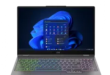 Lenovo Legion 5 Gen 7 配备 4 区 RGB 发光键盘