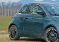 2023 Fiat 500e First Drive Review的驾驶测评