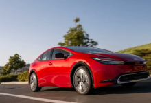 2023 Toyota Prius Prime First Drive Review的驾驶测评