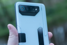 新的 ROG Phone 7 Ultimate 拥有一个巨大的热电冷却器和内置低音炮