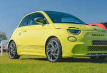 新型全电动 Abarth 500e 首次在英国亮相