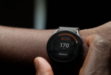 如果您的心率过低或过高 Galaxy Watch 会提醒您