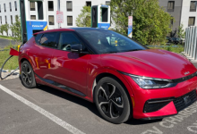 2022 年起亚 EV6 长期服务更新：轮胎和软件升级带来乐趣