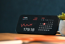 如何在 iOS 17 中使用 iPhone StandBy 来获得苹果首款智能显示屏