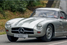 梅赛德斯-奔驰将在巴黎展示 300 SL 赛车原型