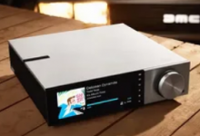Cambridge Audio 推出带大触摸屏的 Evo 150 DeLorean Edition 流媒体放大器